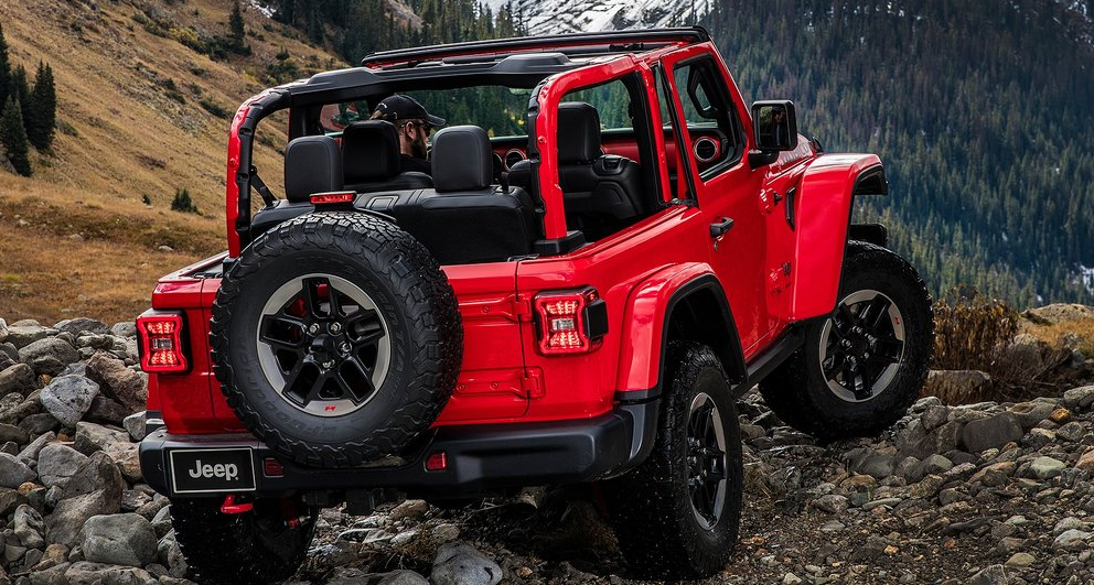 Jeep Wrangler arka görünüm: Jeep markasının 2018 yenilikleri