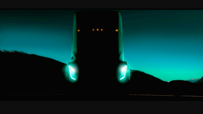 Tesla Semi’nin inanılmaz atikliğini gösteren video!
