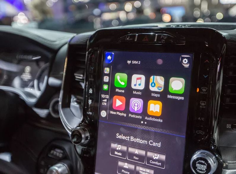 Apple, Fiat Chrysler ve Volkswagen ile el sıkıştı