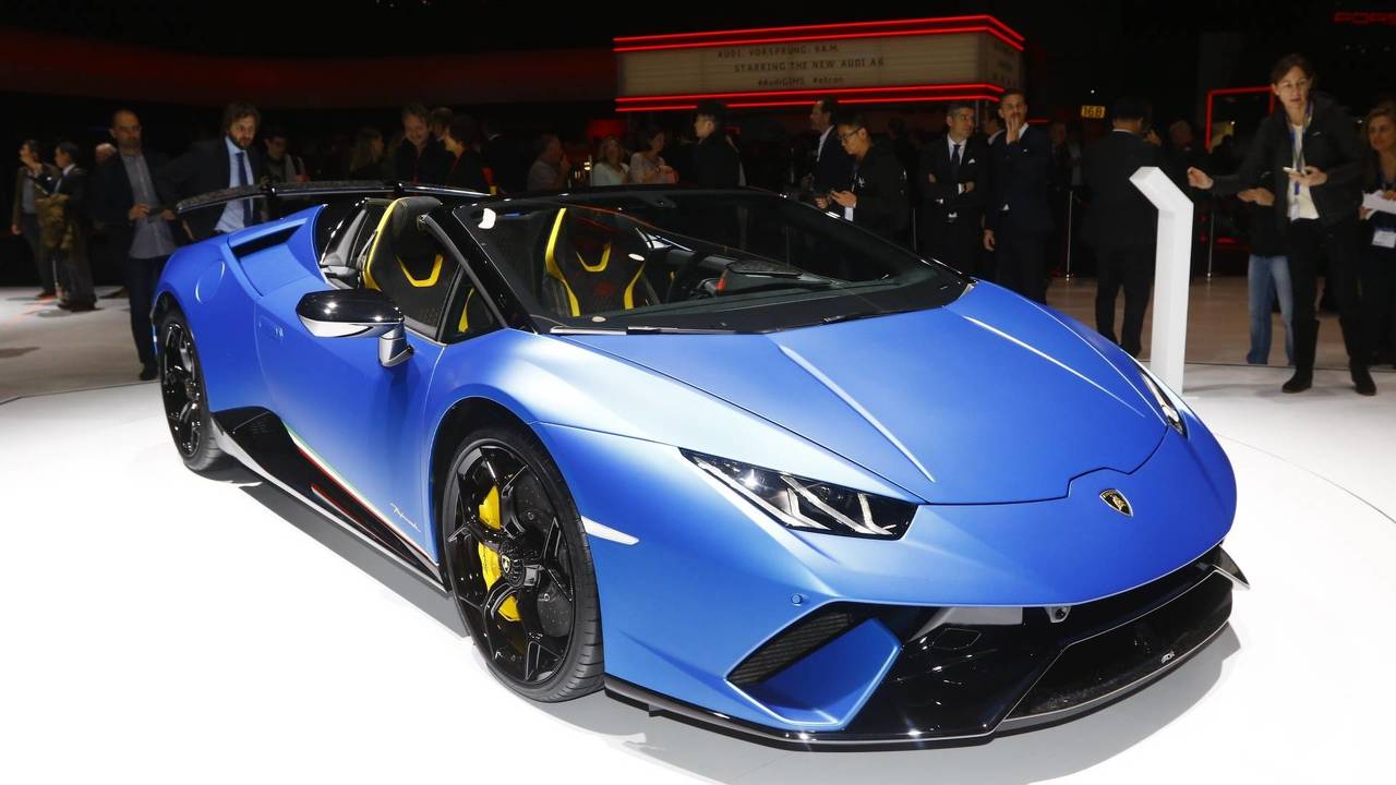 Lamborghini tam elektrikli yerine hibrid motor kullanabilir