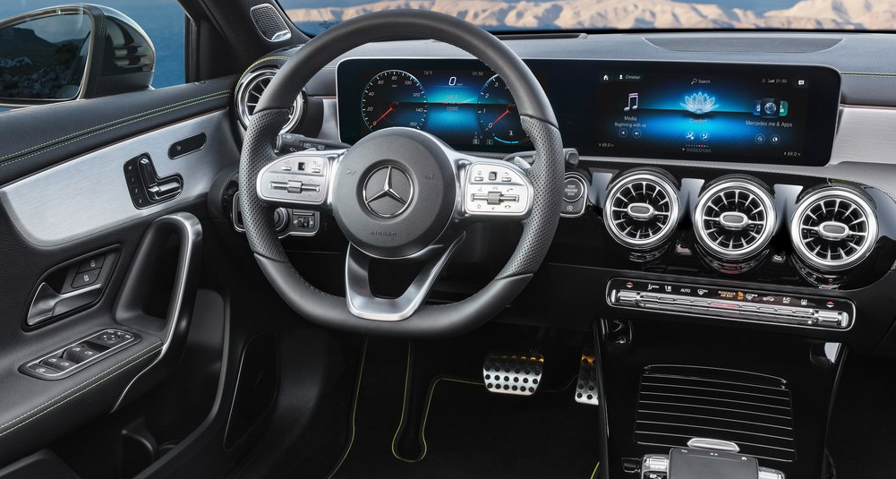 Mercedes'in yeni A Serisi Ön Konsol Görünümü