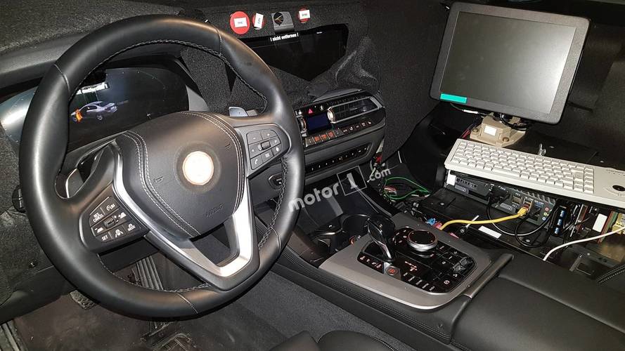 BMW X7’nin iç kabini görüntülendi