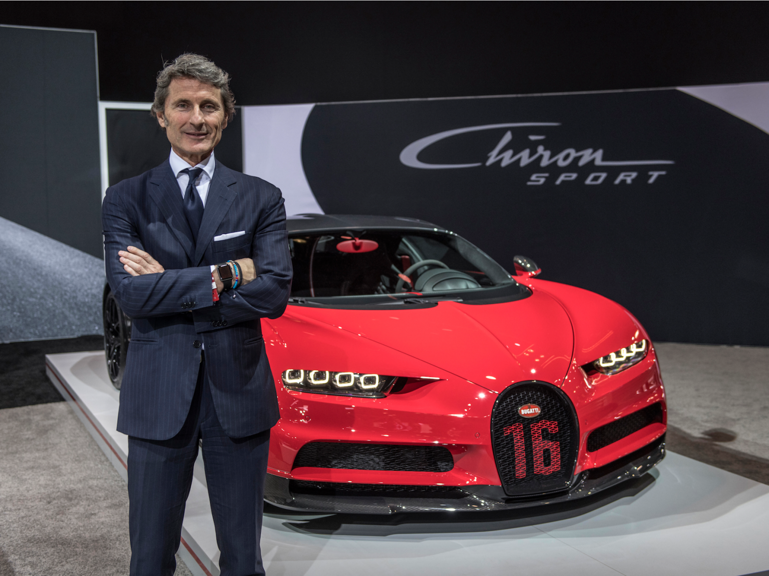Bugatti’nin patronu 3 milyon dolarlık arabalarını kimlerin aldığını açıkladı