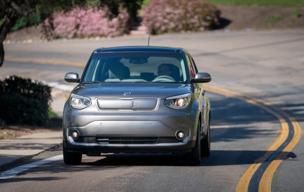 Kia, Soul EV’i kablosuz şarj etmeyi deniyor!