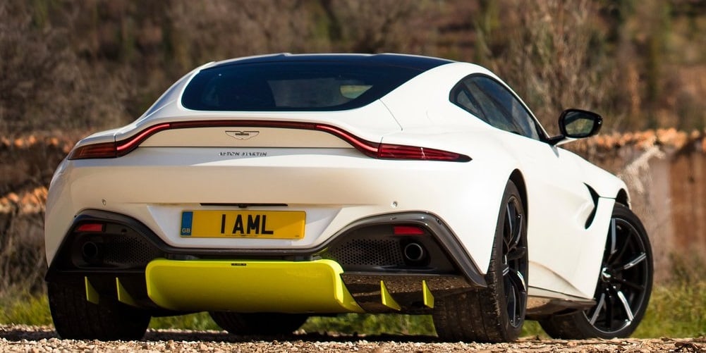 Aston Martin Vantage Arka Görünümü