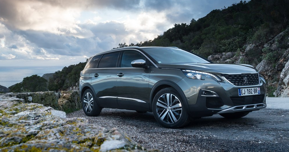 Peugeot 5008 1.2 PureTech EAT6 Active SkyPack İnceleme Peugeot 5008 Ön Görünümü