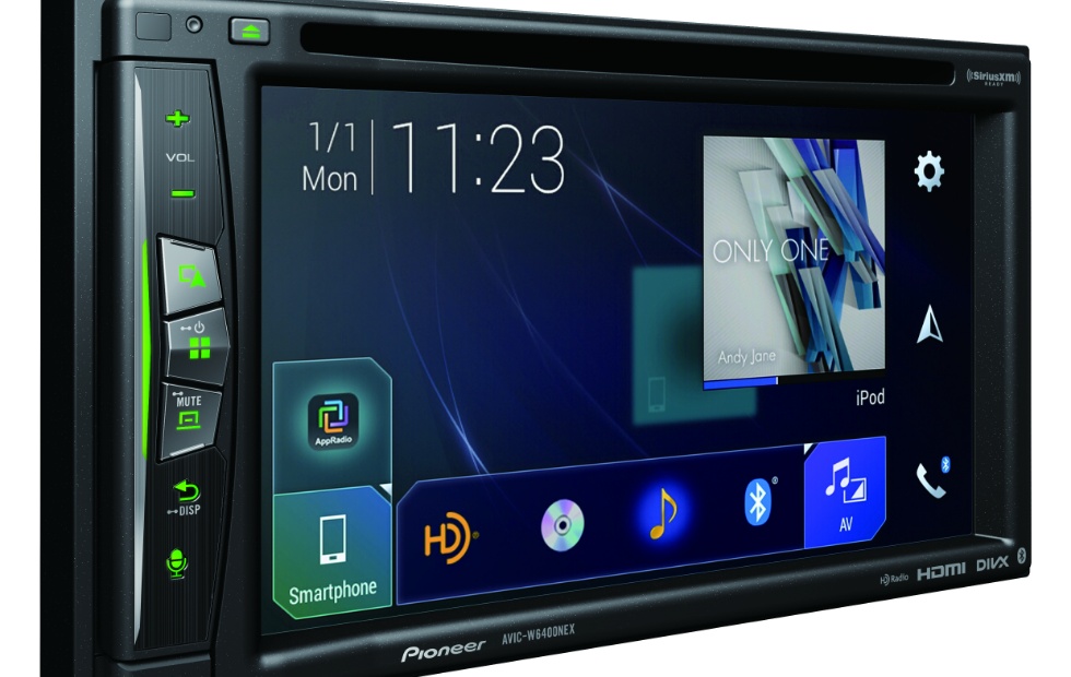 Pioneer kablosuz Android Auto ve CarPlay ekranlarını tanıttı