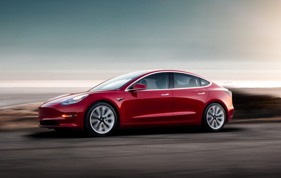 Tesla Model 3 Performance ve AWD paketlerinin detayları netleşti
