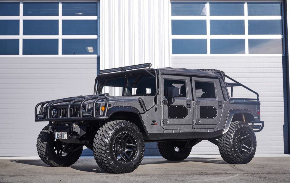 Özel modifiyeli Hummer H1 220 bin dolara satılıyor