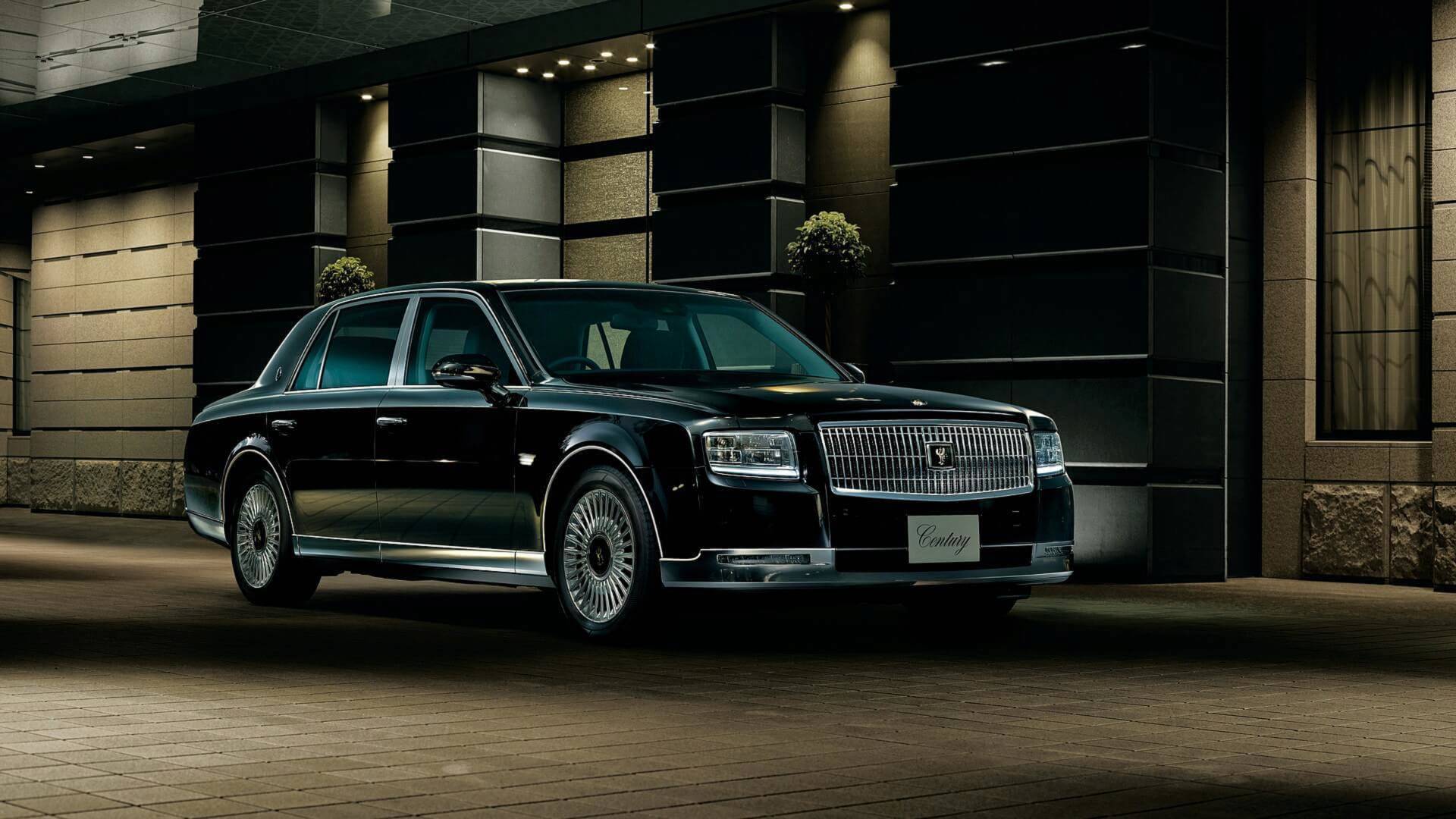 2018 Toyota Century’nin fiyatı dudak uçuklattı!