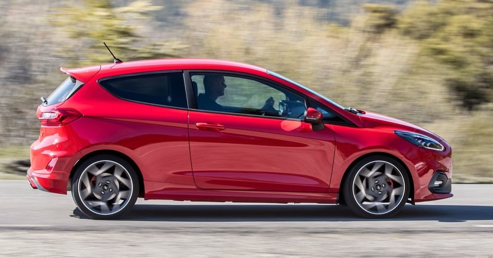 Ford Fiesta ST yan gorunumu