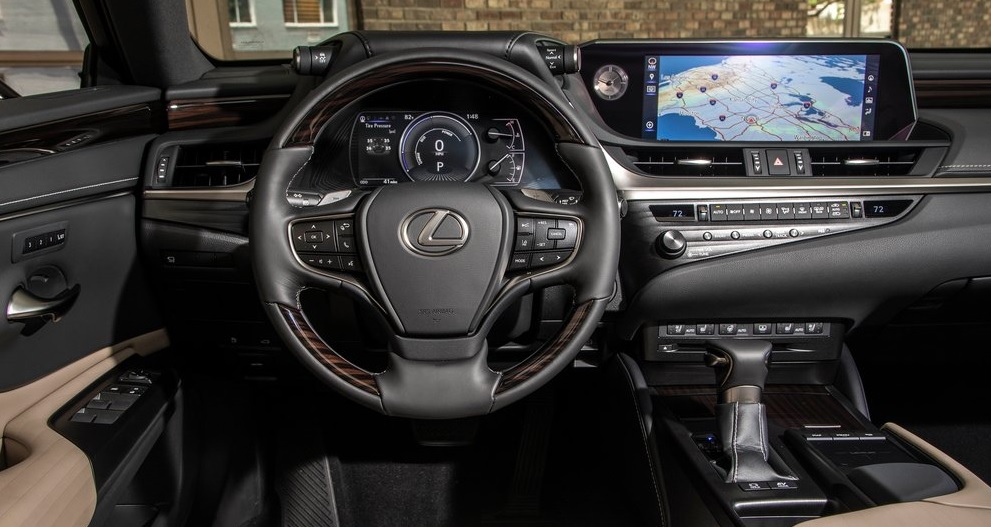 Lexus ES ön konsolu