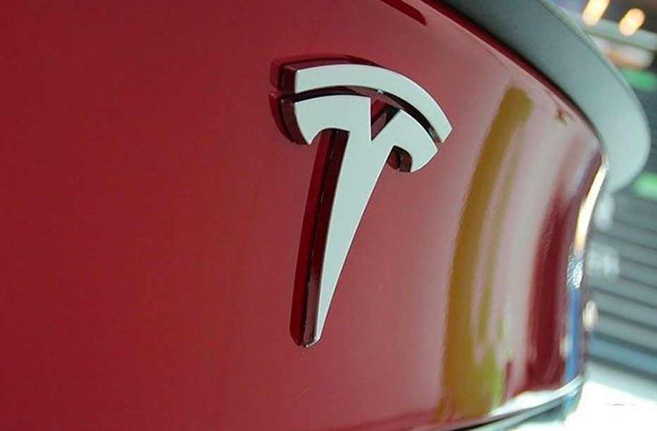 Musk, Tesla çalışanını sabotaj yapmakla suçladı!