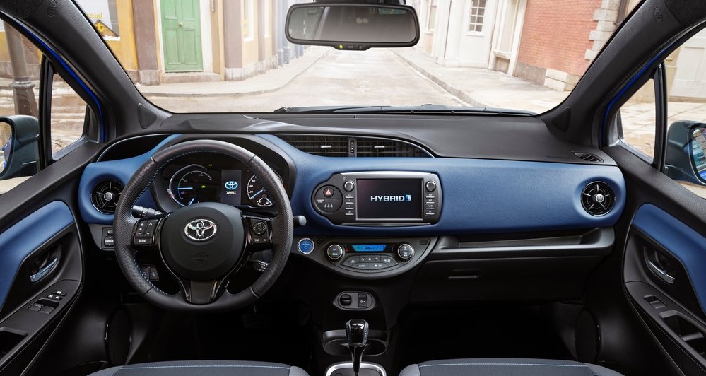 Toyota Yaris ön konsolu