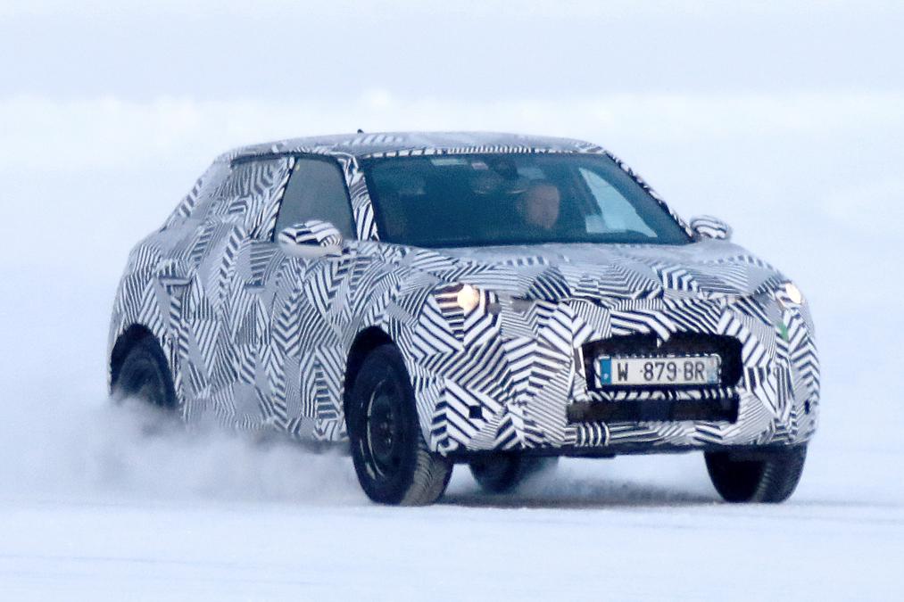 DS 3 Crossback ön görünümü