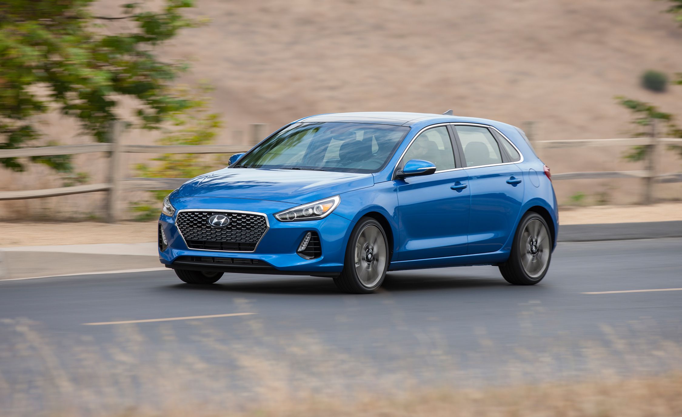 Elantra GT için sportif N-Line paketi geliştirildi