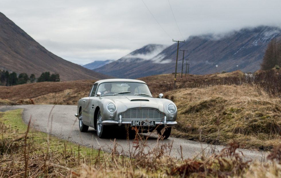 James Bond’un ikonik Aston Martin DB5’i yeniden üretime giriyor!