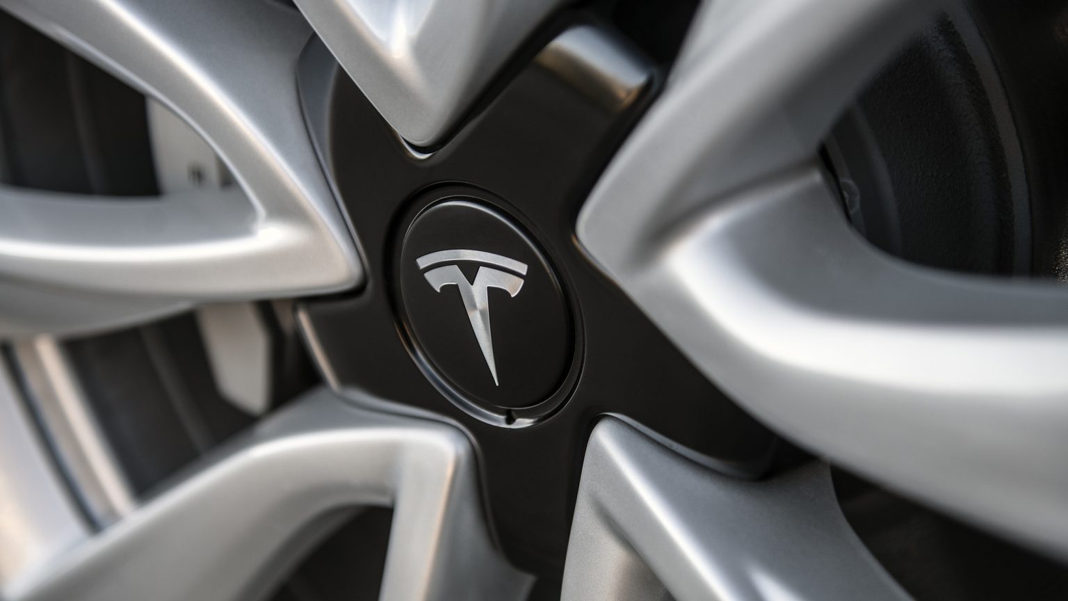 Musk: Tesla 3 yıl içinde 25 bin dolarlık elektrikli modeller üretebilir