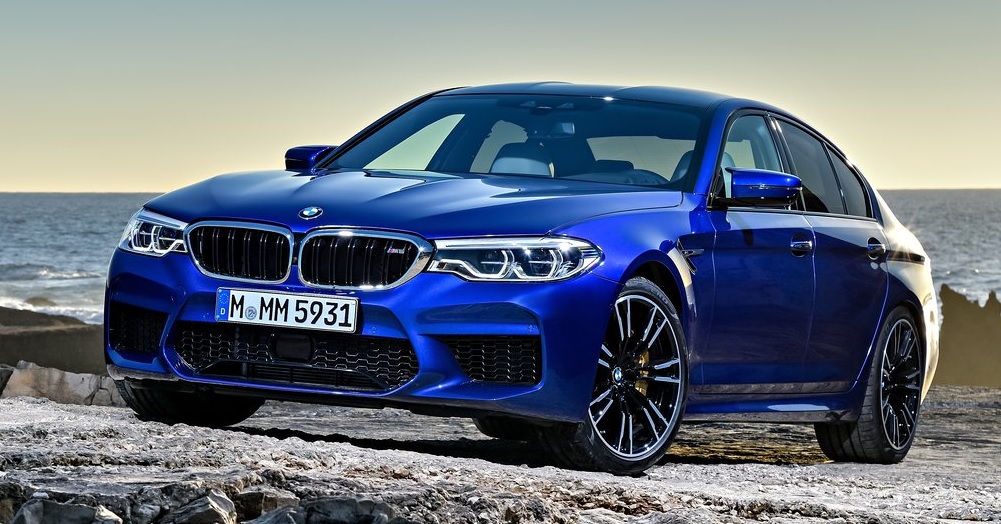 BMW 5 Sürüş Dinamikleri BMW M5 ön görünümü