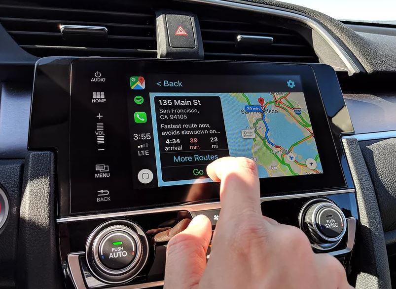 CarPlay’e uyarlanan Google Maps ve Waze tam bir hayal kırıklığı