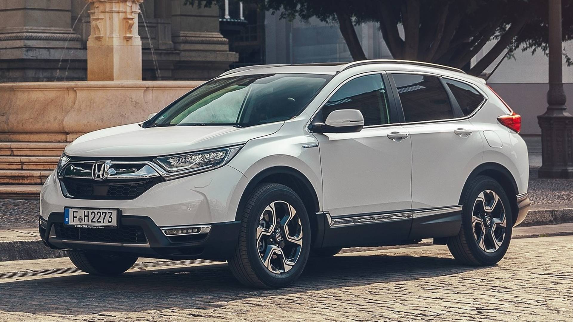 Honda’nın yeni hibrit SUV’u CR-V ortaya çıktı