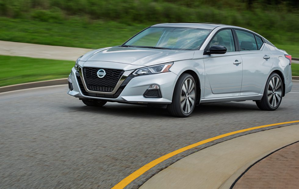 Nissan yenilenen Altima’yı görücüye çıkardı