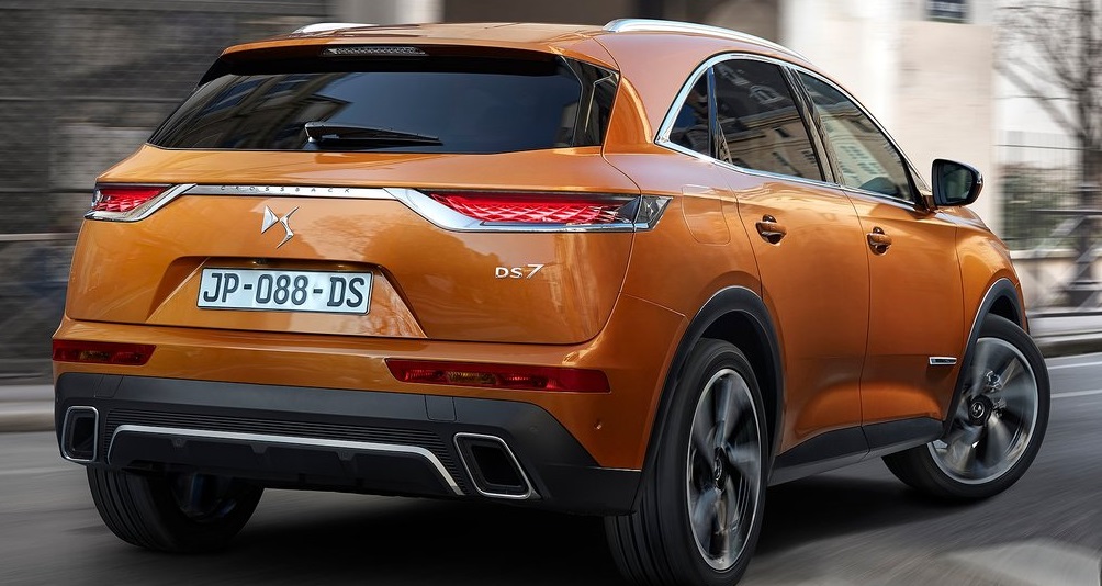 DS 7 Crossback 1.6 PureTech 225 Opera arka görünüm