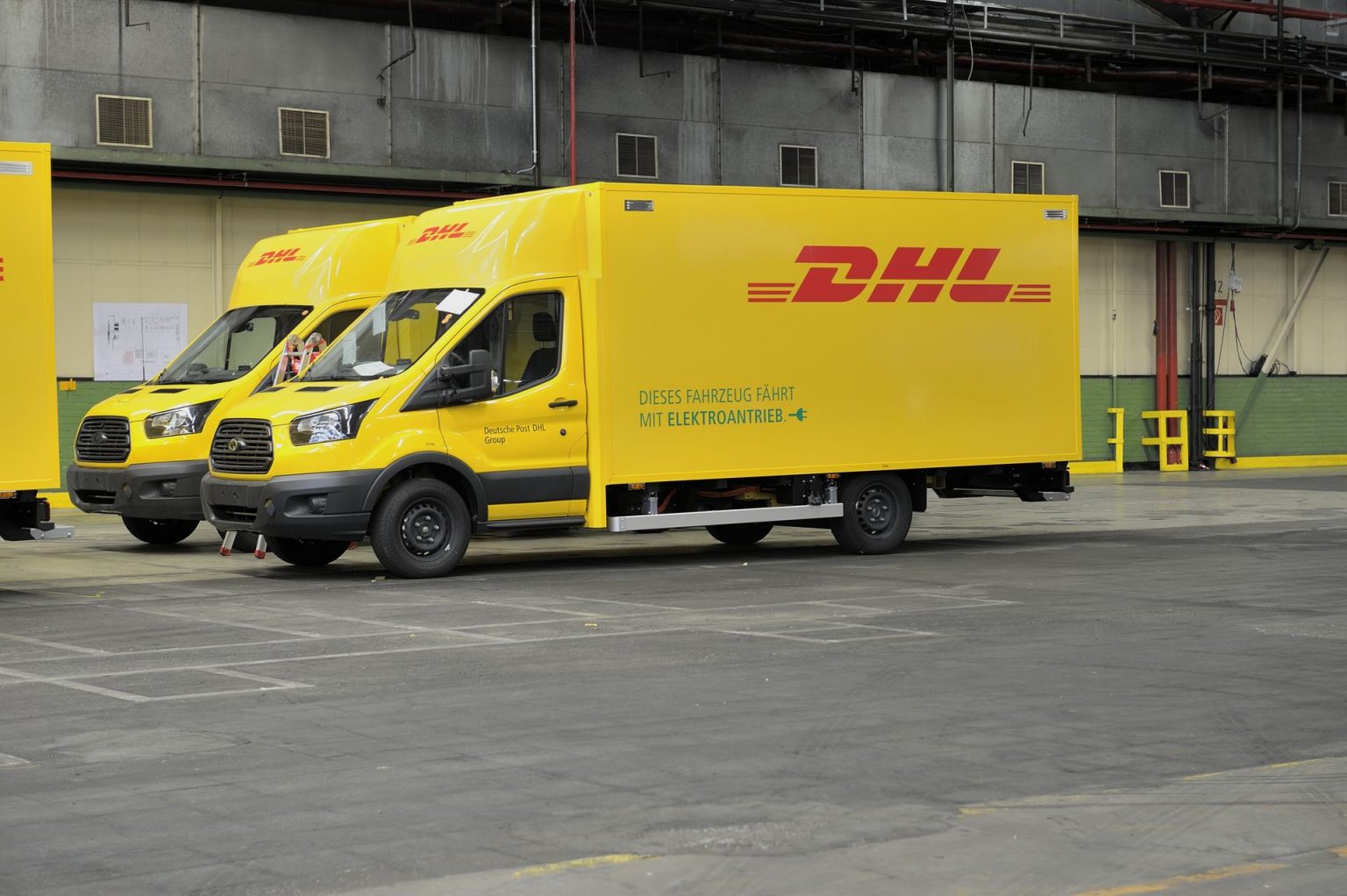 Ford, DHL için elektrikli kamyonet üretimine başladı