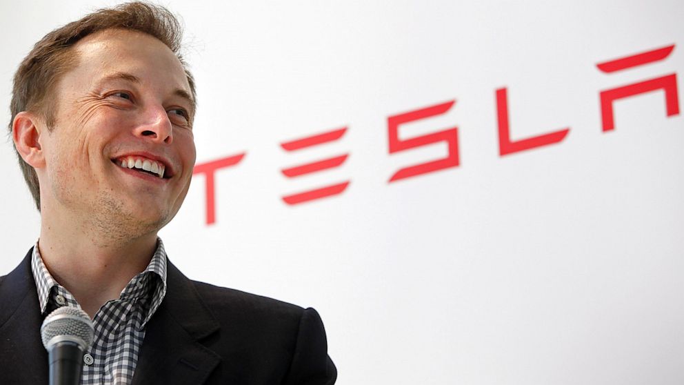 Tesla’nın yeni Autopilot işlemcisi 6 aya hazır olacak