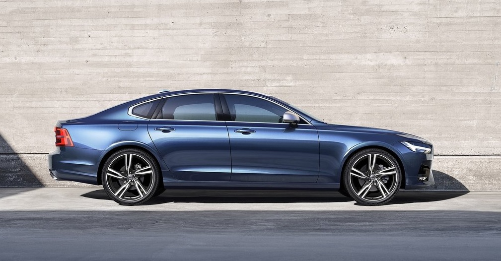 Volvo S90 T6 AWD R-Design Sürüş Testi Volvo S90 T6 AWD R-Design