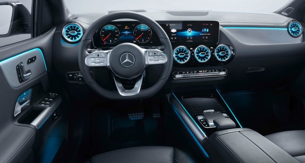 Mercedes B Serisi ön konsol görünümü