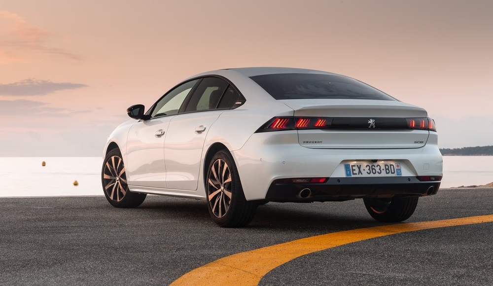 Peugeot: Çevreci Aslanlar 508 arka görünümü