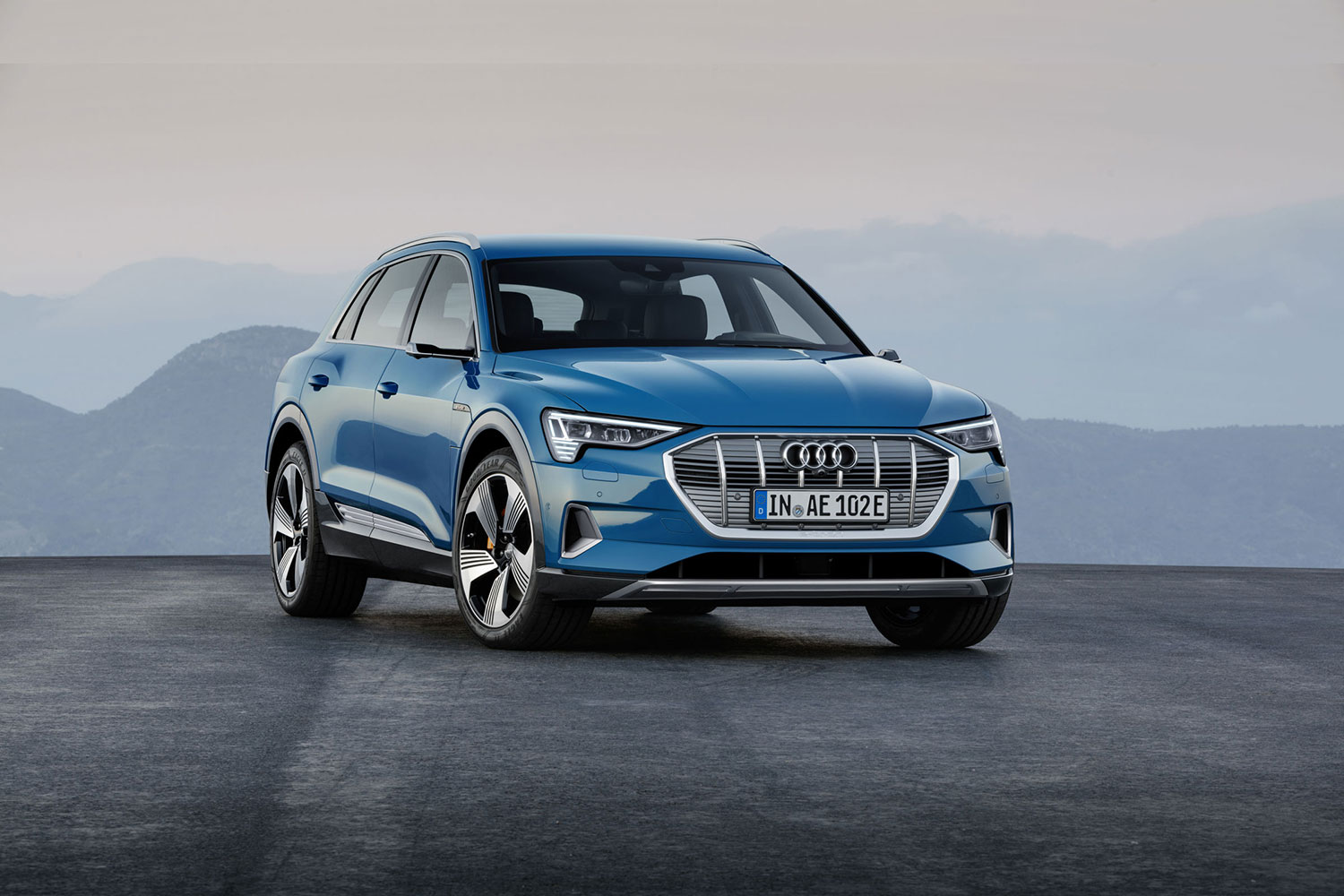 Audi elektrikli ve sürücüsüz arabalar için kesenin ağzını açtı