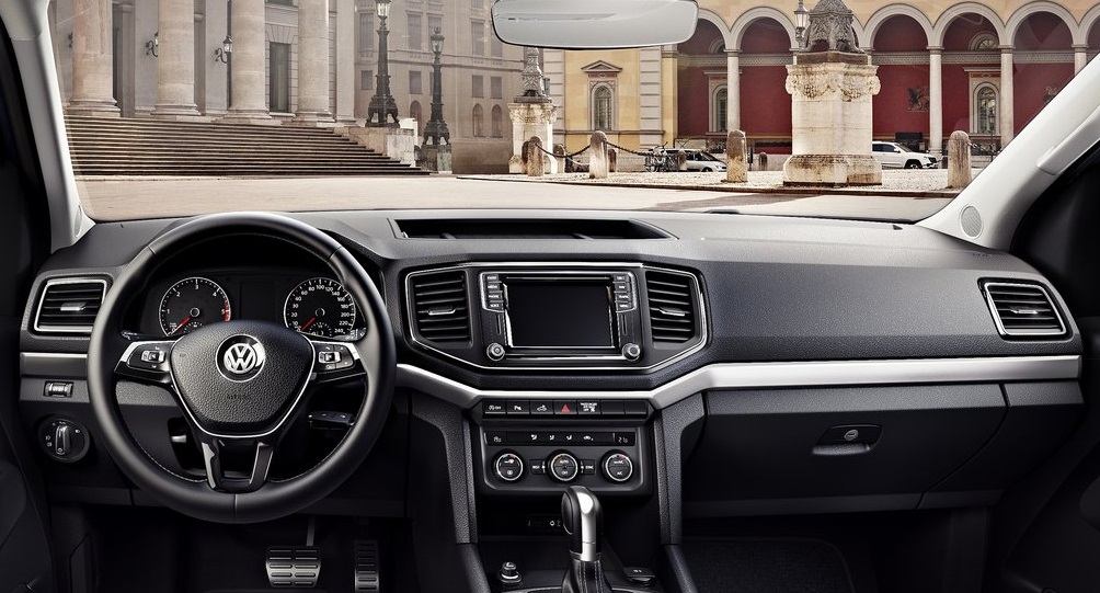 Volkswagen Amarok Aventura ön konsol