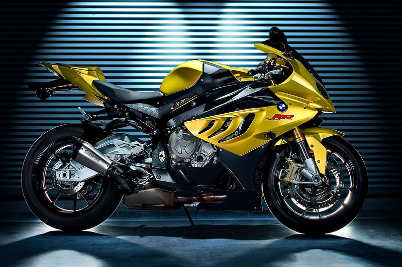 BMW S1000RR Artık Daha Hızlı ve Daha Güçlü BMW S1000RR