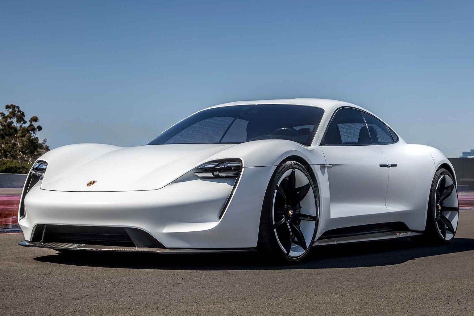 Porsche 2019 Yenileri: 911, Cayenne Coupe ve Taycan Porsche Taycan görünüm