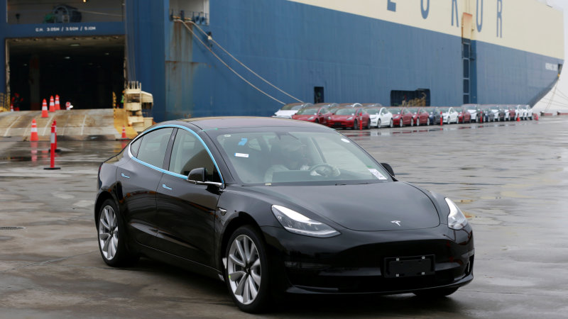Çin’de Tesla Model 3’ün teslimatına başlandı