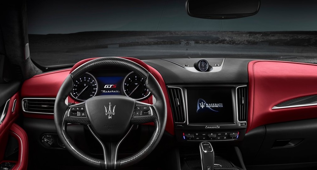 Maserati Levante GTS iç dizayn