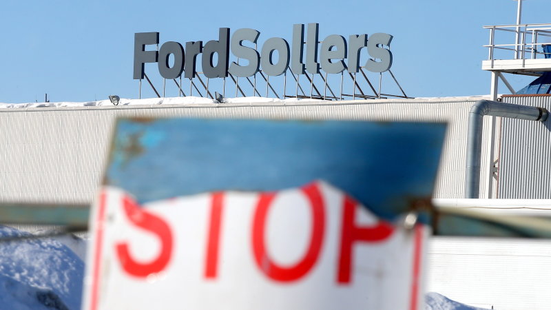 Rusya pazarında çekilme kararı alan Ford ülkedeki fabrikalarını kapatıyor