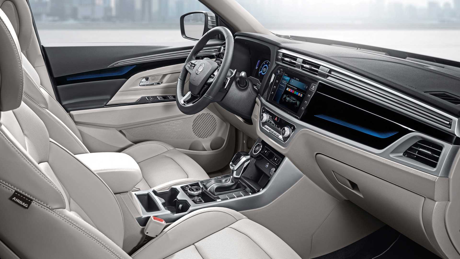 Ssangyong Korando otomobili ön konsol