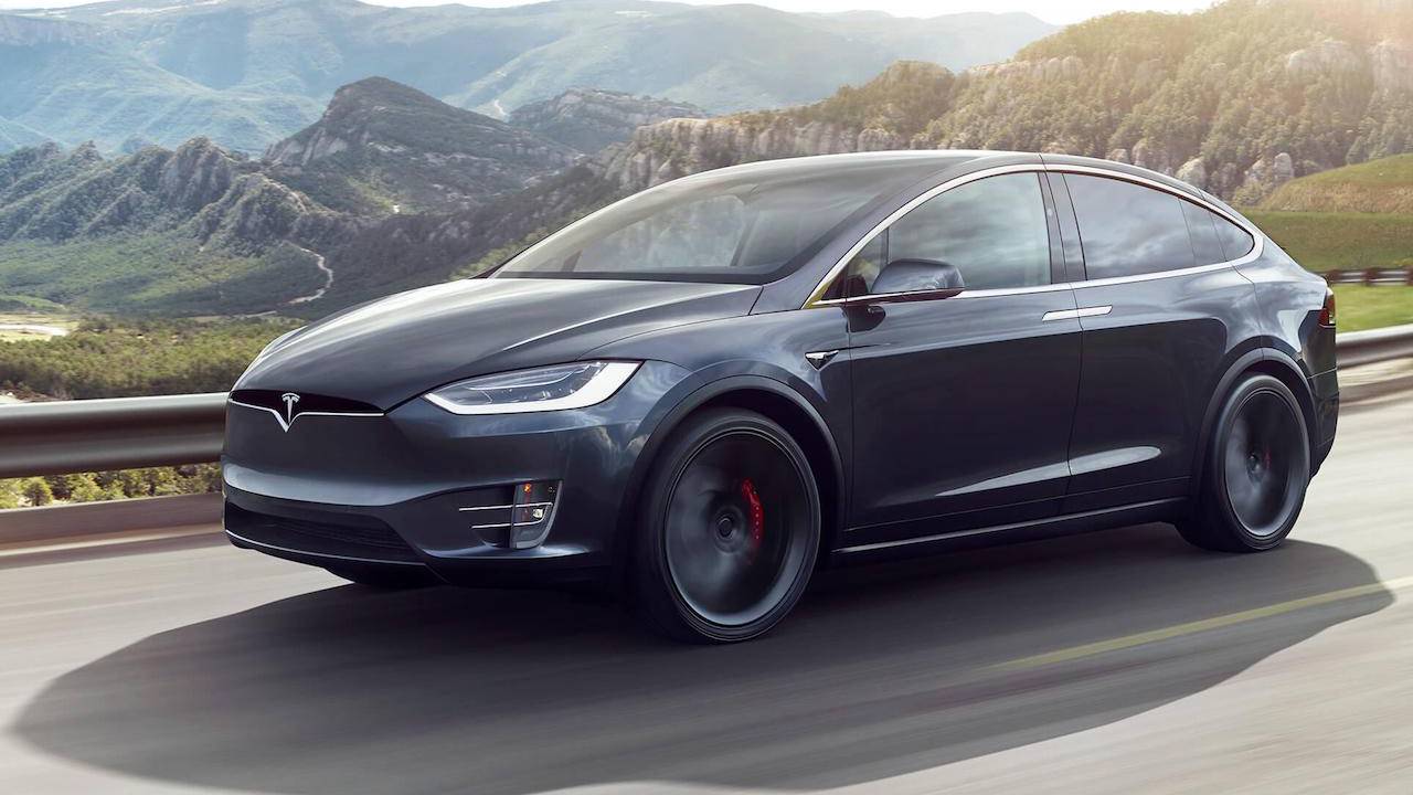 Tesla plan değiştirdi: Mağazalar açık kalacak, fiyatlar artacak