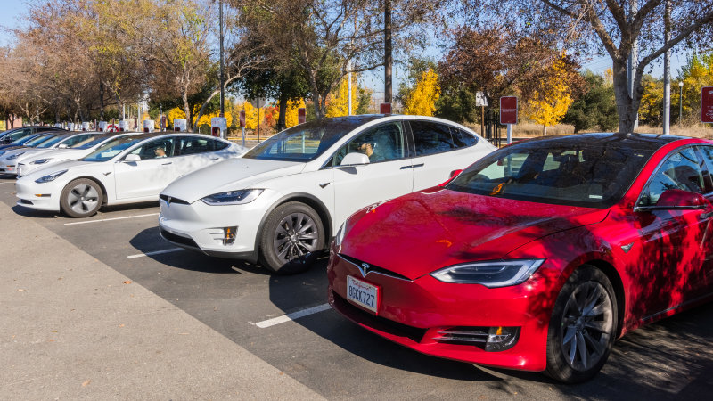Tesla süper hızlı şarj istasyonu Supercharger v3’ü tanıttı