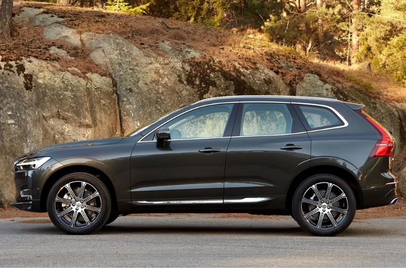 Volvo XC60 yan görünümü