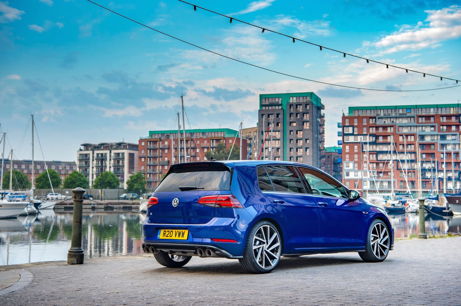 Bu gelen 400 beygirlik VW Golf R Plus’ın ayak sesleri!