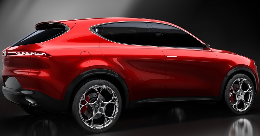 Alfa Romeo Tonale yan görünümü