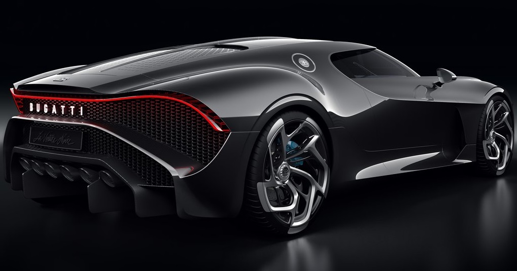 Bugatti La Voiture Noire arka görünümü