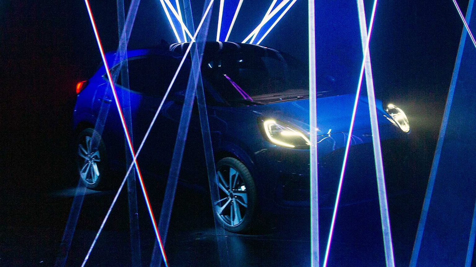 Ford’dan yeni küçük crossover modeli: Puma!