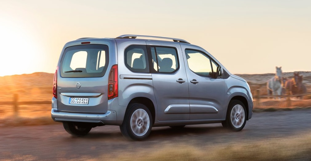 Opel Combo arka görünümü