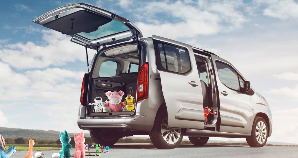 Opel Combo bagaj derinliği