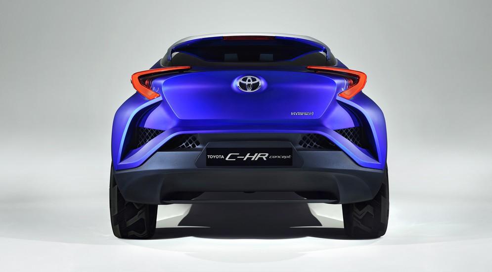 Toyota C-HR arka görünümü